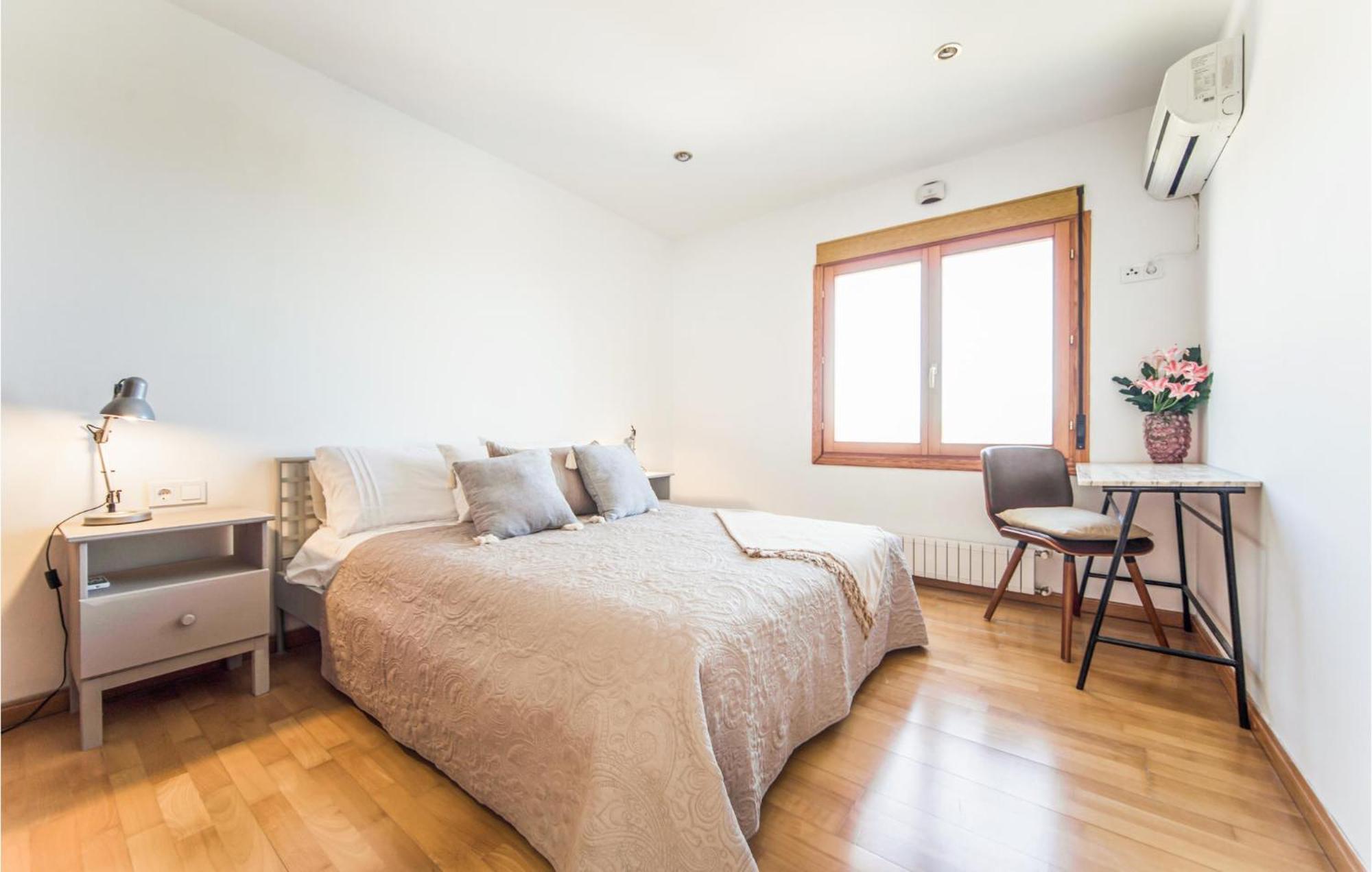 Amazing Home In Ador With Kitchenette Zewnętrze zdjęcie