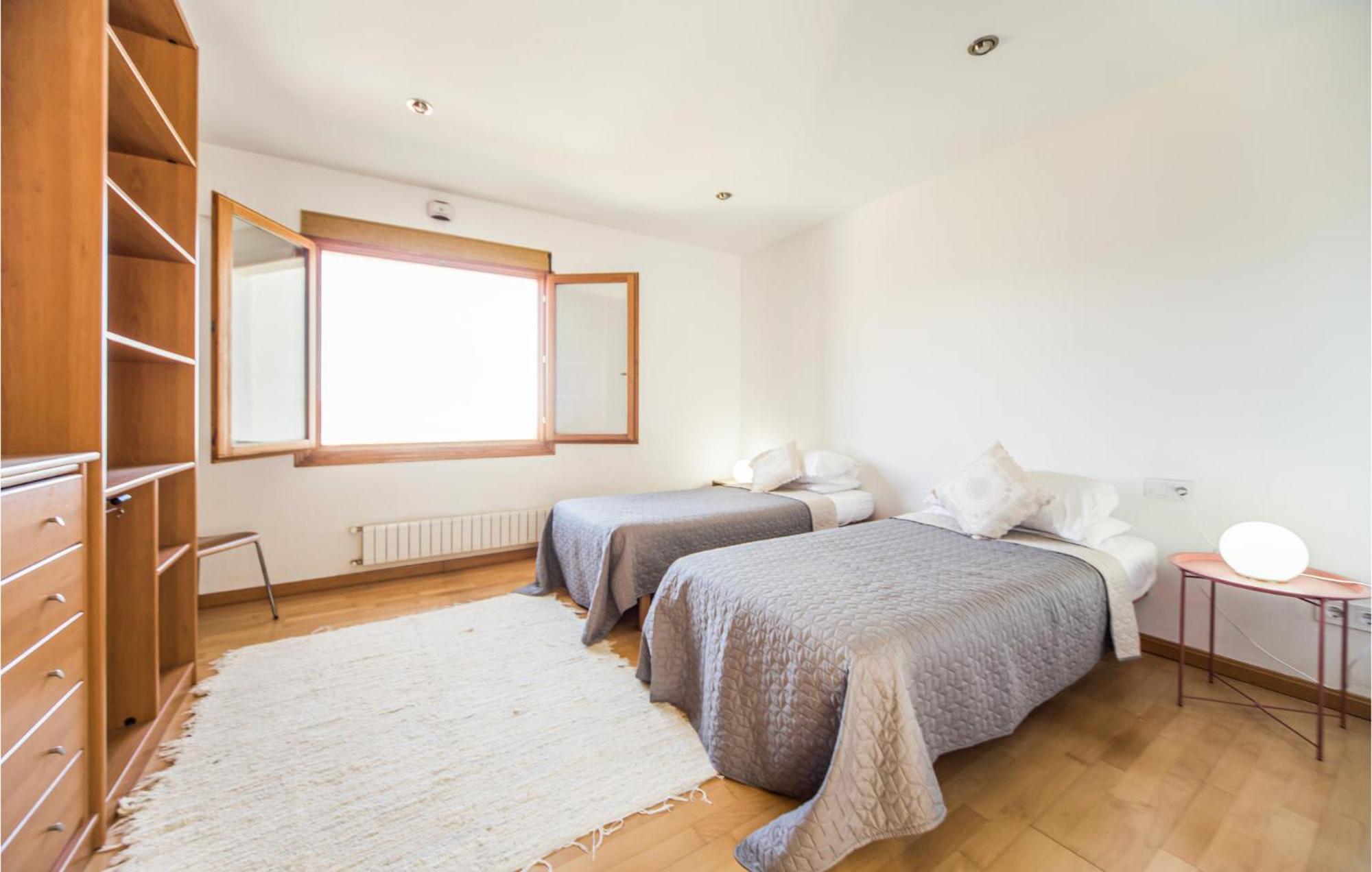 Amazing Home In Ador With Kitchenette Zewnętrze zdjęcie