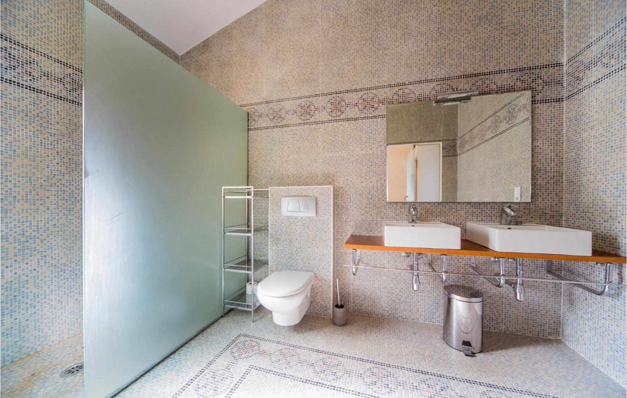 Amazing Home In Ador With Kitchenette Zewnętrze zdjęcie
