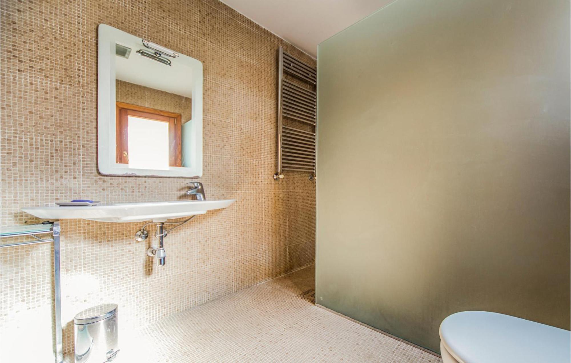 Amazing Home In Ador With Kitchenette Zewnętrze zdjęcie