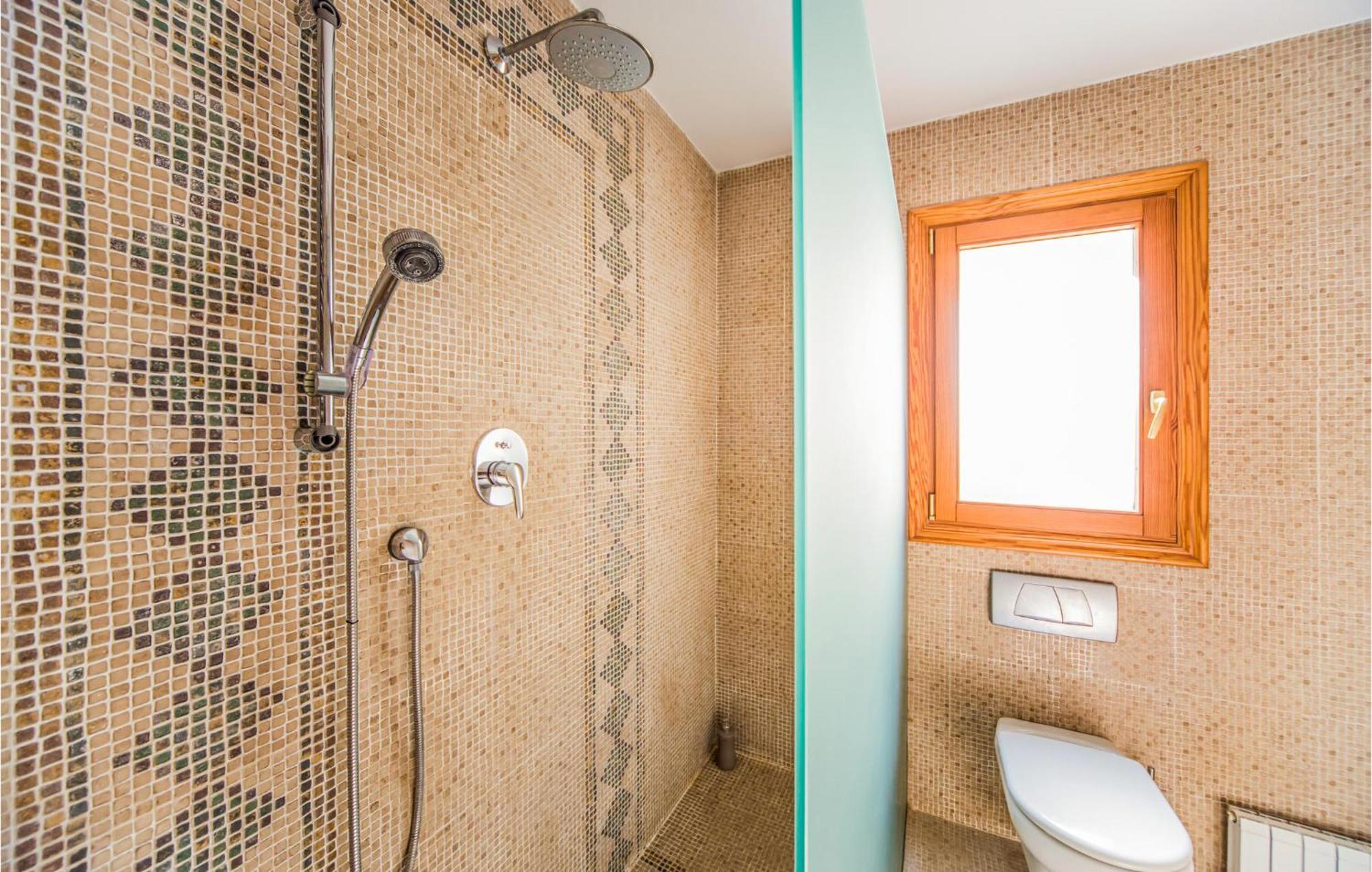 Amazing Home In Ador With Kitchenette Zewnętrze zdjęcie